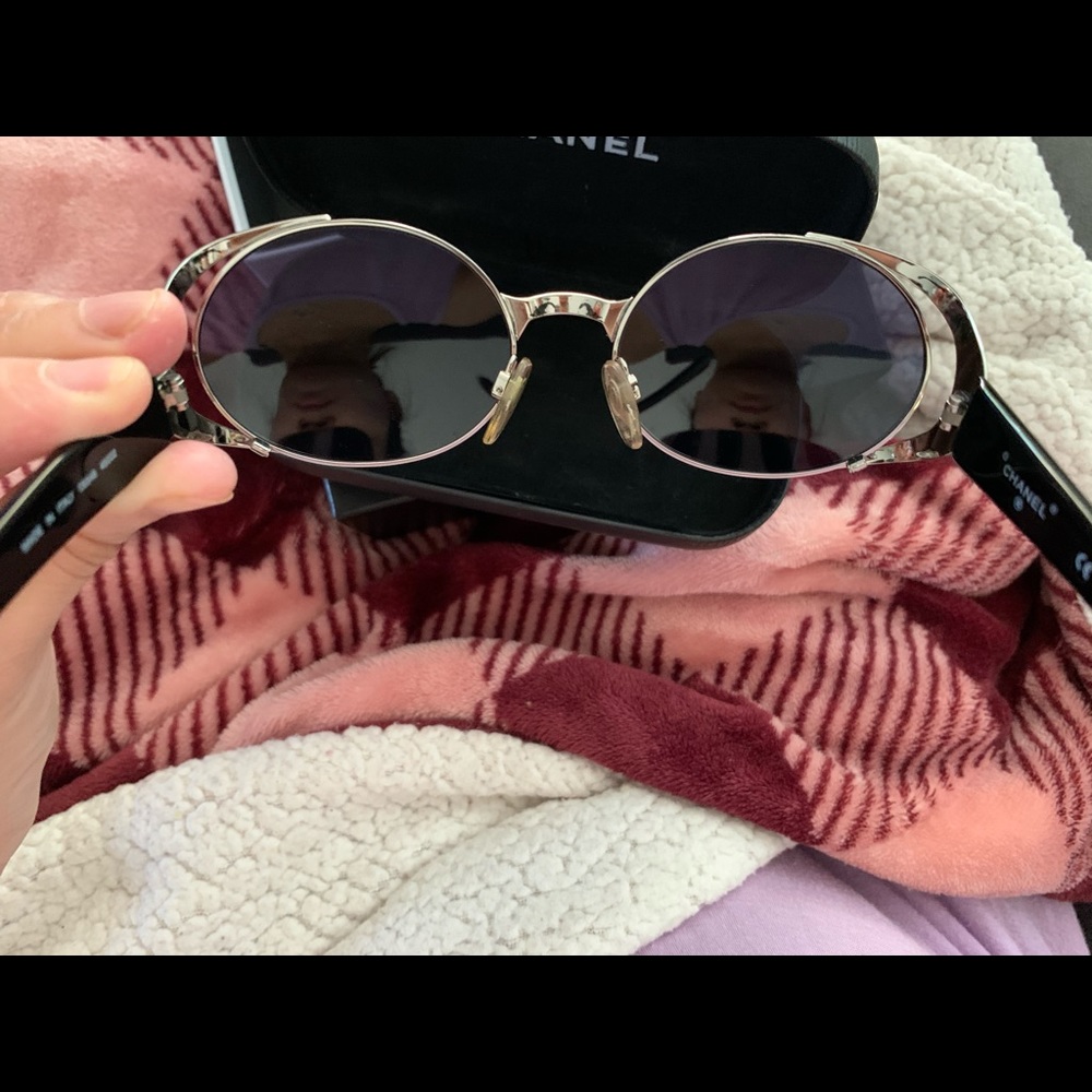 Vintage Chanel sunglasses😎